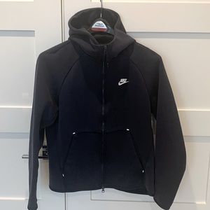 Nike Therma full zip sweat jacket in dark NAVY Blue (almost appears black).